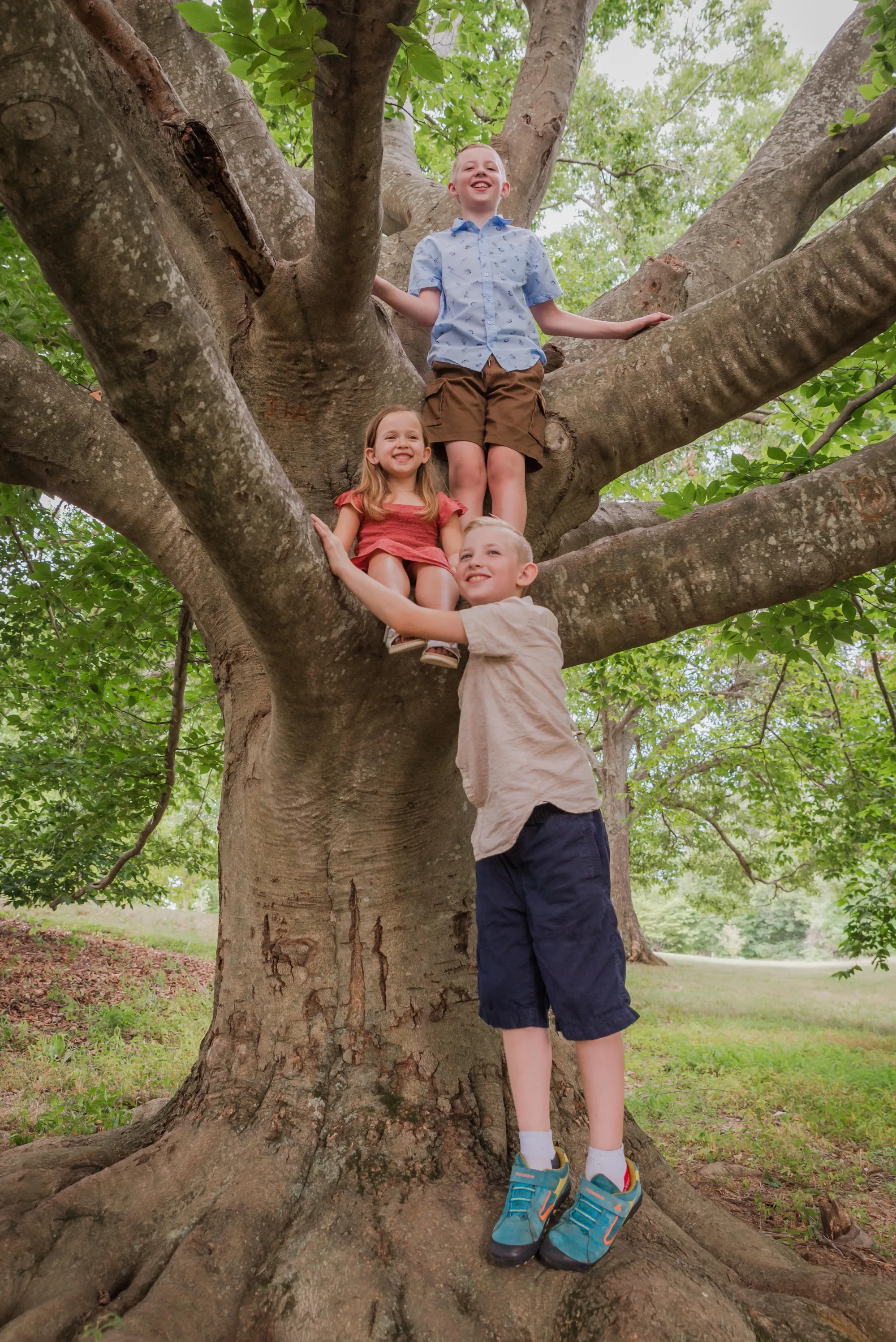 Family portrait by Laura Christine Photography in Louisville, Kentucky