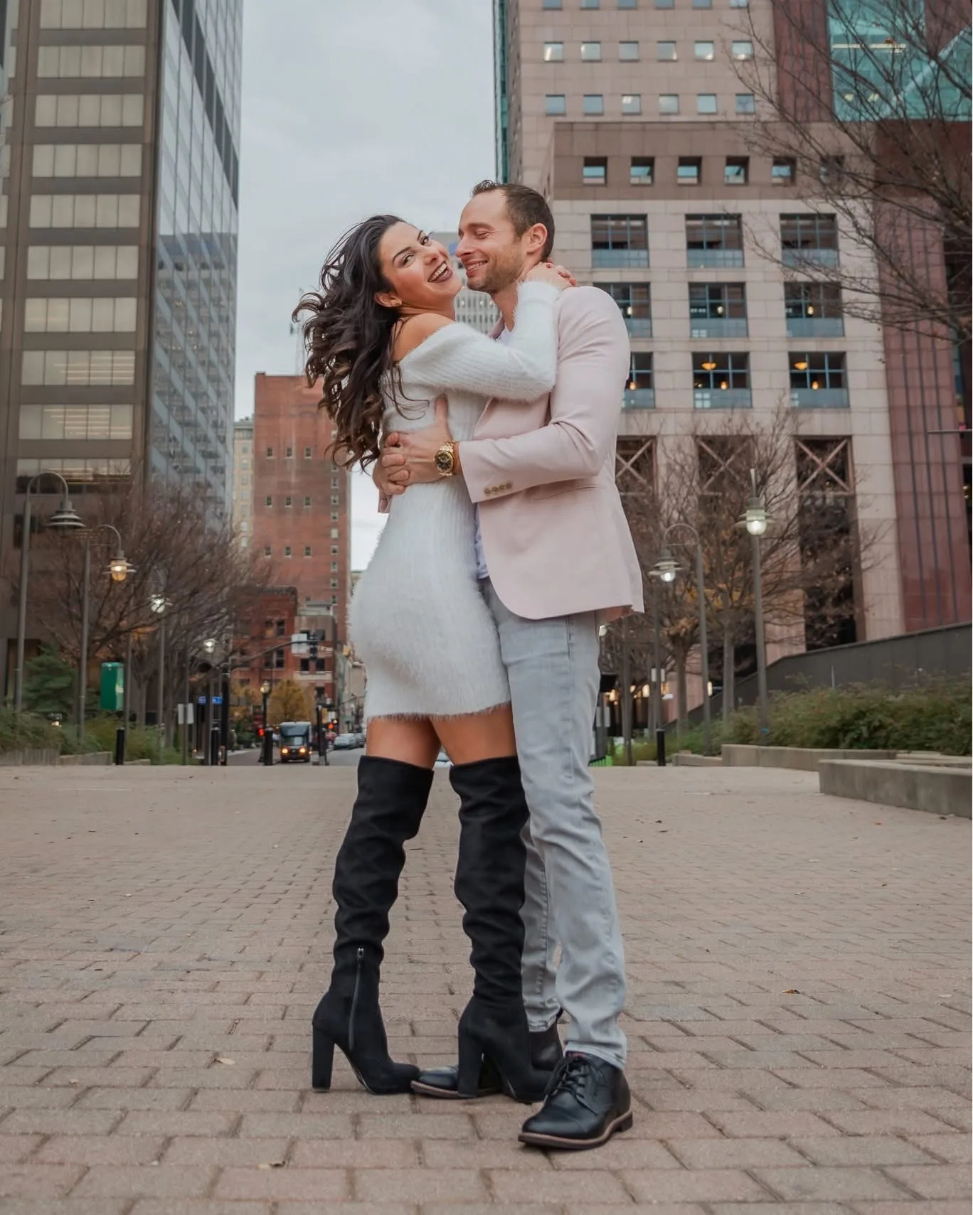Engagement moment by Laura Christine Photography in Louisville, Kentucky
