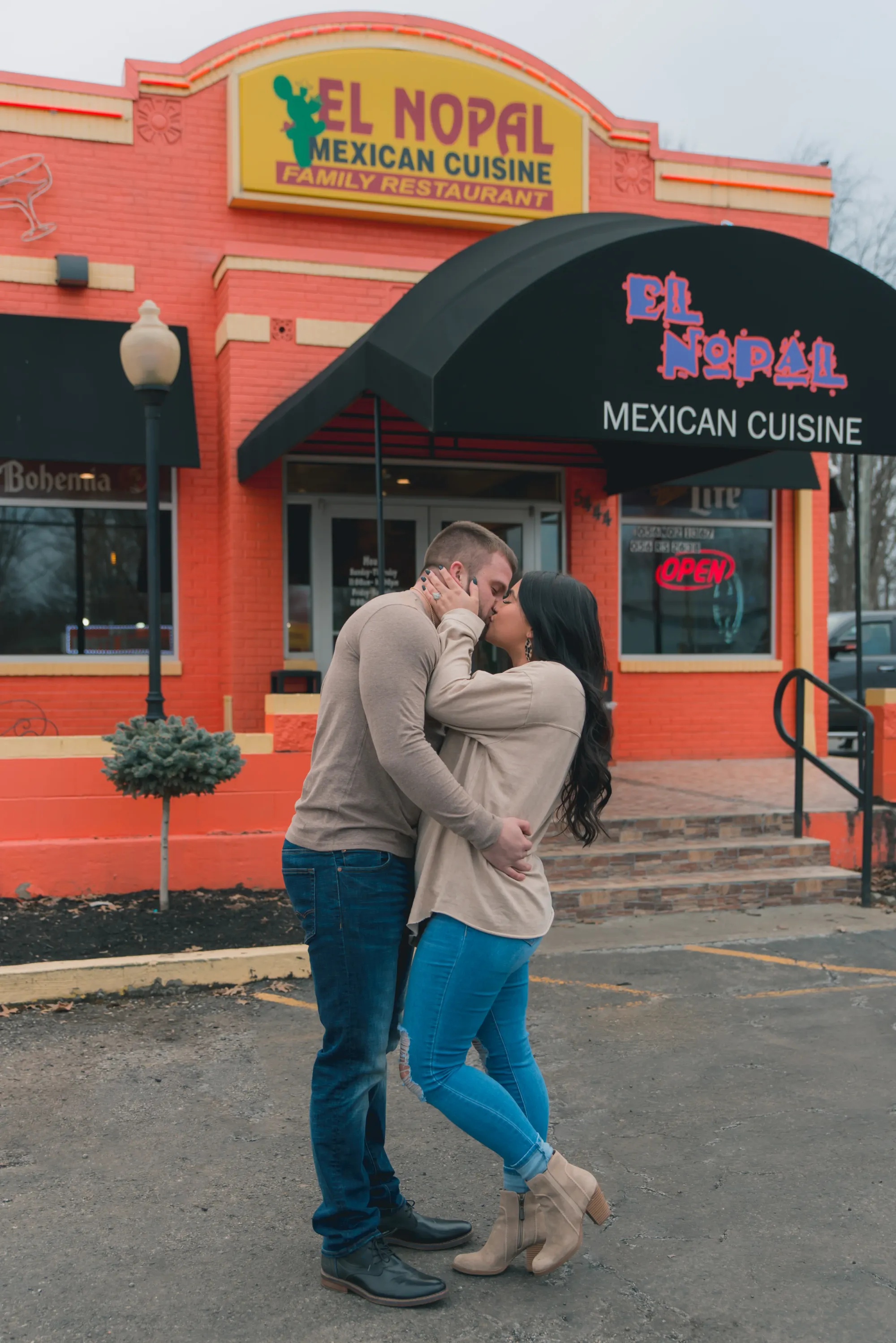 Couples session by Laura Christine Photography in Louisville, Kentucky