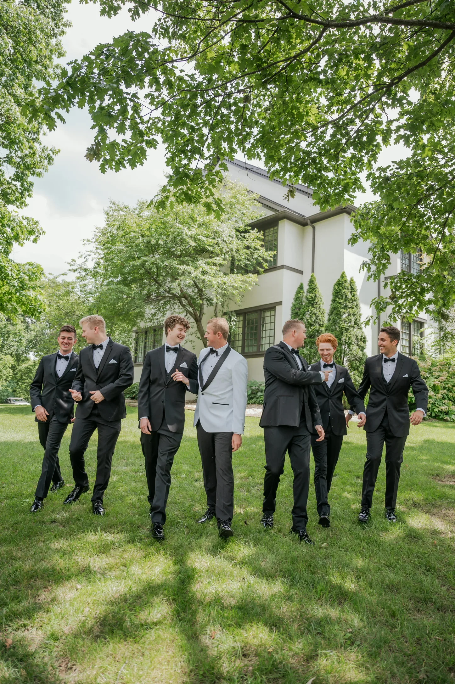 Wedding portrait by Laura Christine Photography in Louisville, Kentucky