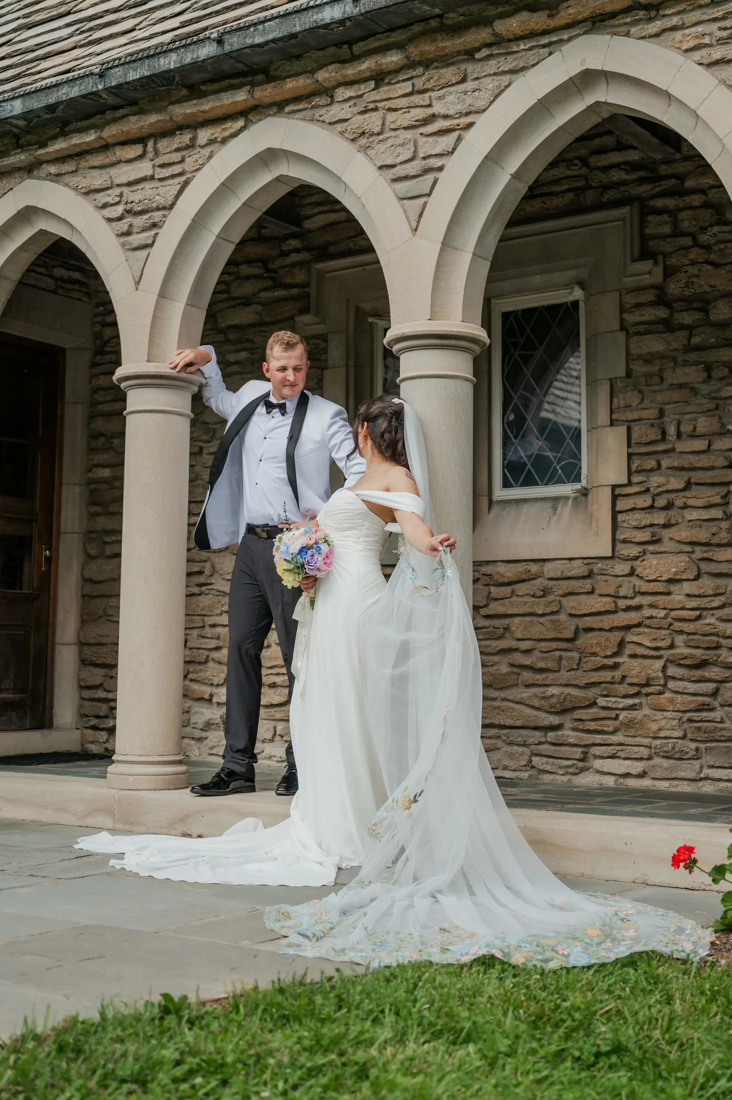 Wedding celebration by Laura Christine Photography in Louisville, Kentucky