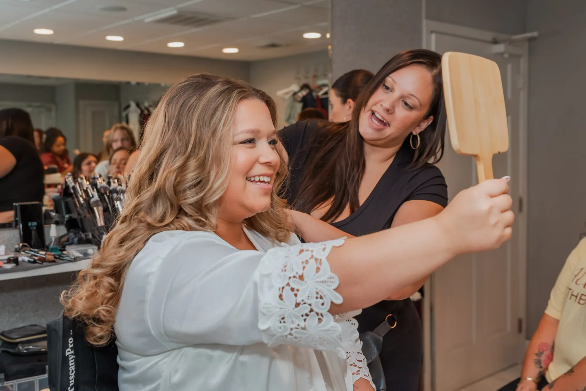 Wedding moment by Laura Christine Photography in Louisville, Kentucky