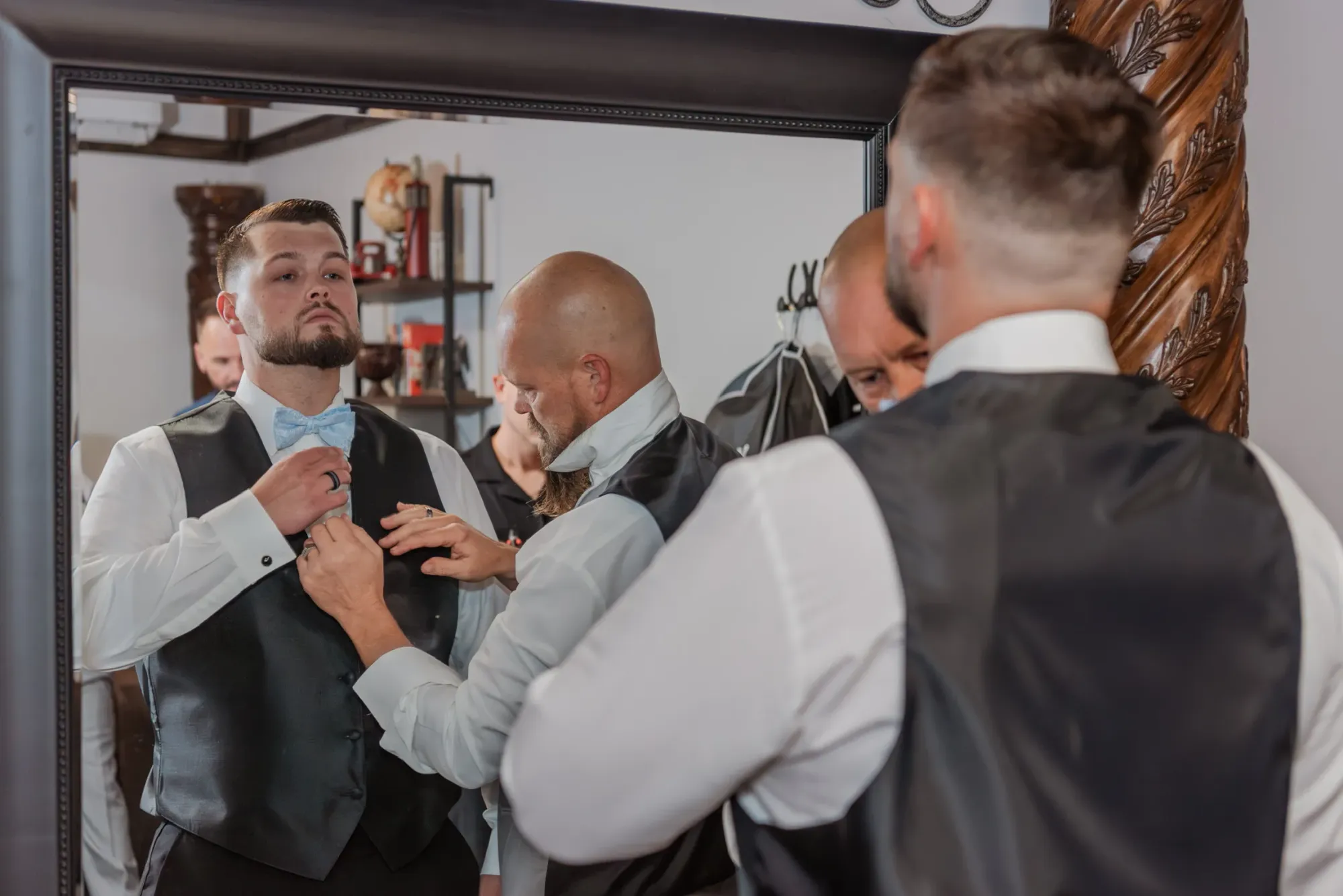 Wedding celebration by Laura Christine Photography in Louisville, Kentucky