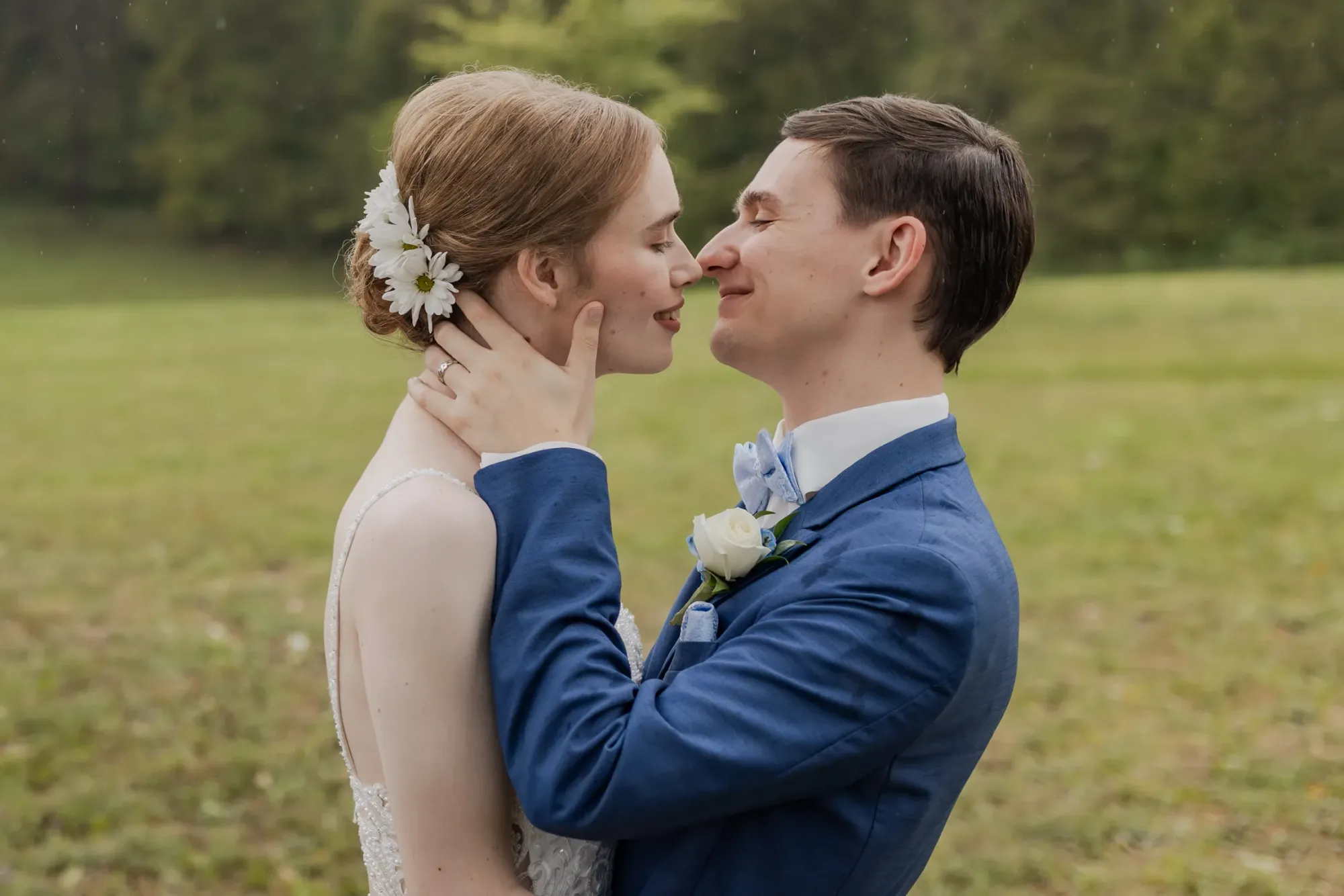 Wedding ceremony by Laura Christine Photography in Louisville, Kentucky