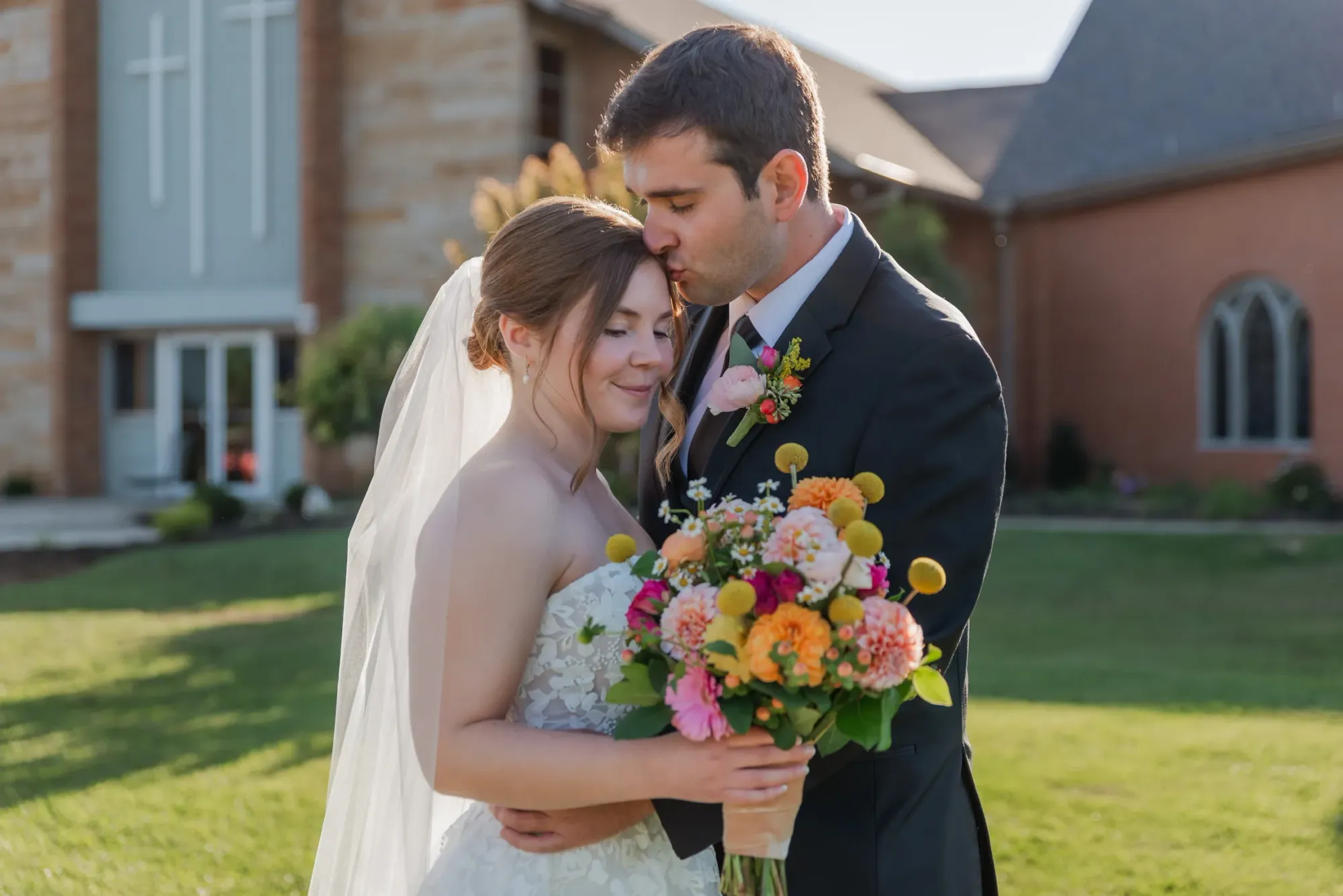 Wedding portrait by Laura Christine Photography in Louisville, Kentucky