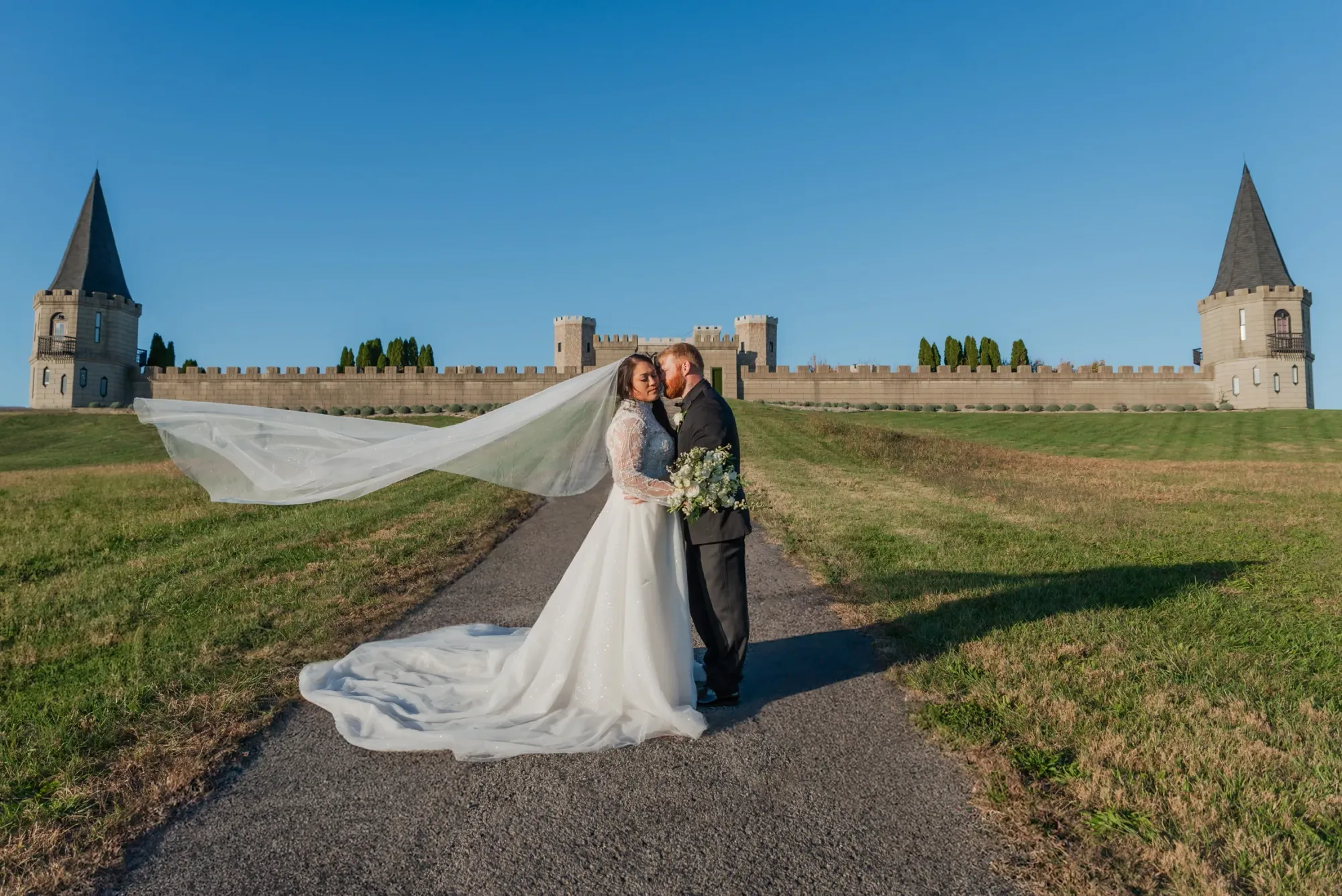 Wedding portrait by Laura Christine Photography in Louisville, Kentucky
