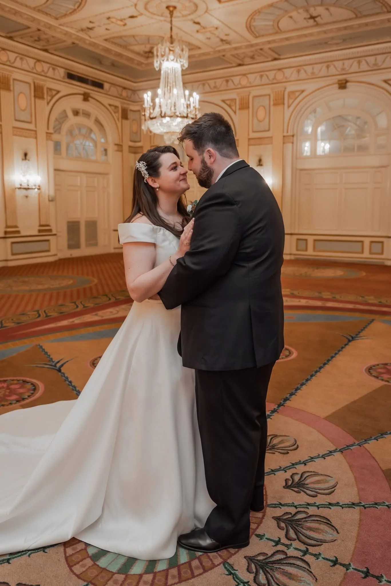 Wedding ceremony by Laura Christine Photography in Louisville, Kentucky