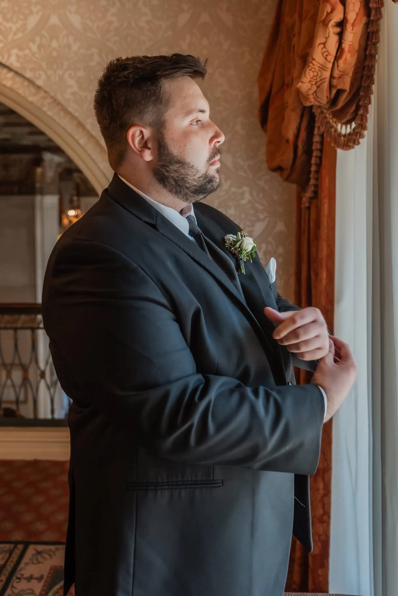 Wedding portrait by Laura Christine Photography in Louisville, Kentucky