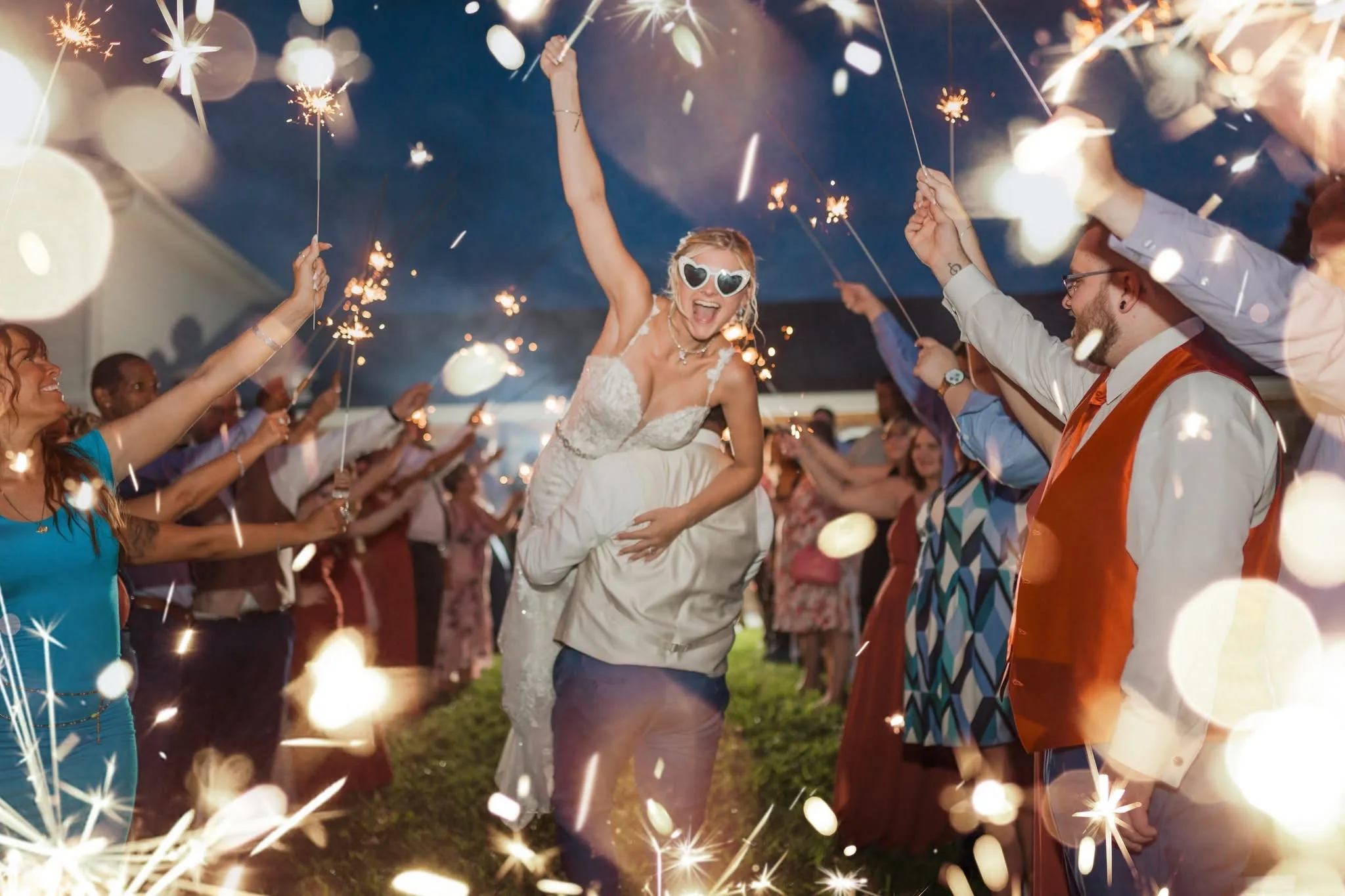 Wedding moment by Laura Christine Photography in Louisville, Kentucky