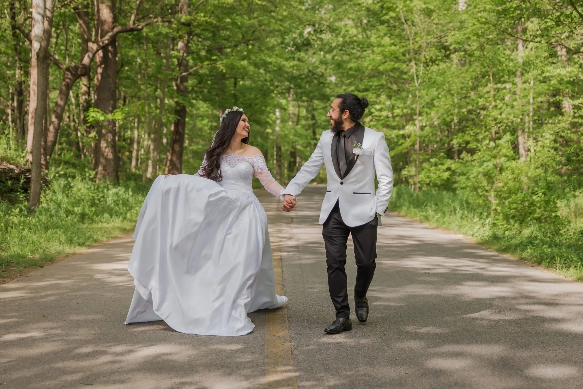 Wedding moment by Laura Christine Photography in Louisville, Kentucky