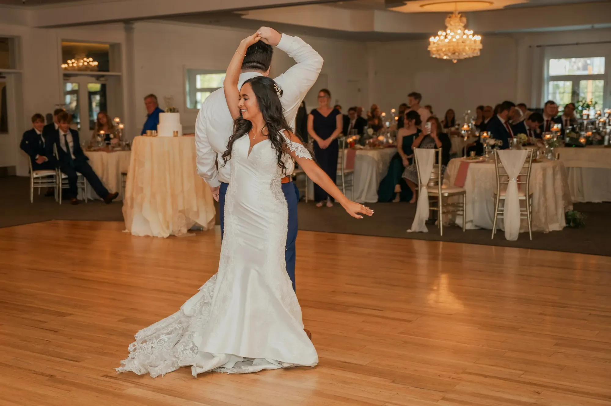 Wedding moment by Laura Christine Photography in Louisville, Kentucky