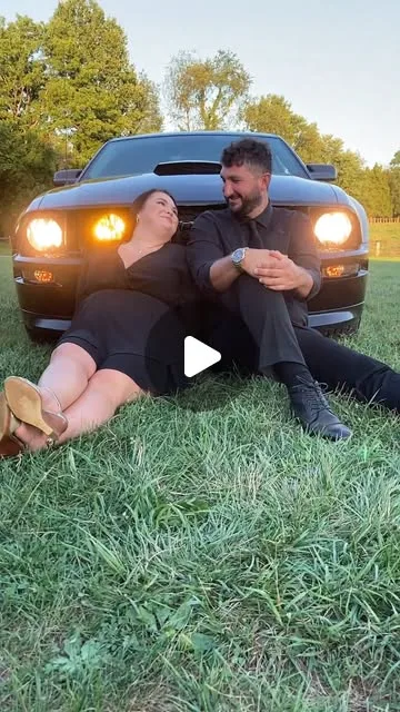 Gabby and Josh brought their A game, and their Mustang to their engagement session! I can't wait for the wedding!! 🥰📸
.
.
.
.
#louisvilleweddingphotographer #kentuckyweddingphotographer…