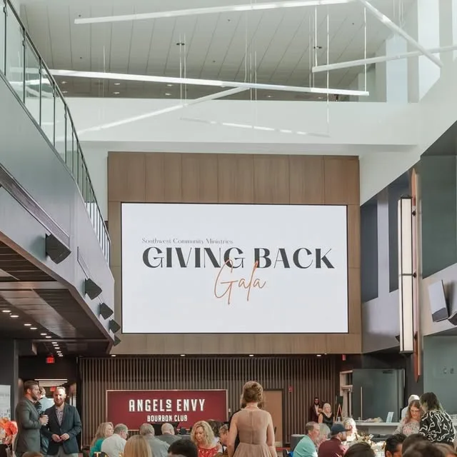 I recently had the pleasure of photographing the Giving Back Gala hosted by Southwest Community Ministries. It was a fabulous event, including a red carpet, silent auction, awards ceremony, dinner,…