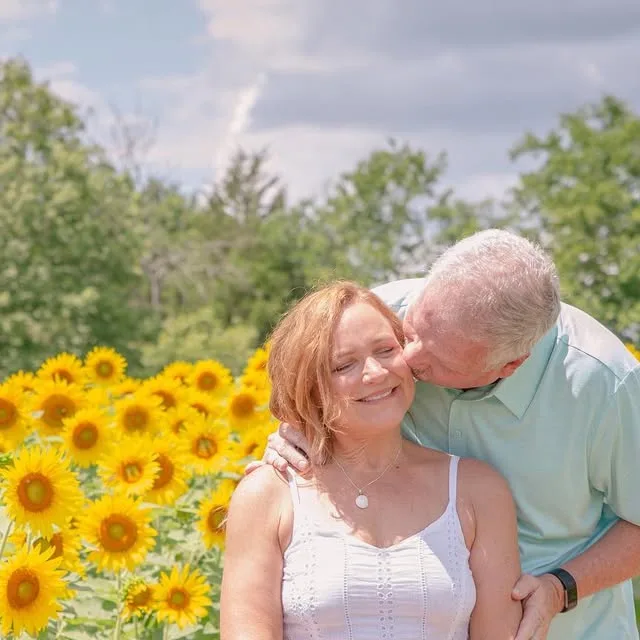 I’ve been editing photos from the sunflower field engagement session, and I just have to share a sneak peek! 😍 

#louisvilleengagementphotographer #louisvilleweddingphotographer #kentuckybride…