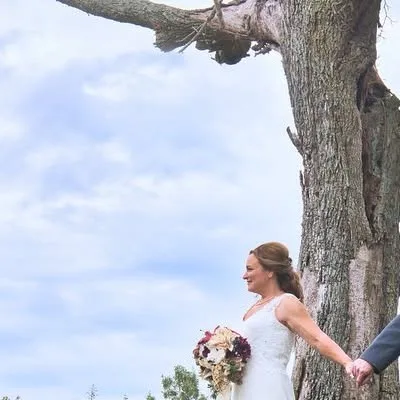 Congratulations Mr. and Mrs. Bryant! Choosing the sneak peeks from this wedding was a difficult task. It was a beautiful day, and an equally beautiful couple. Best wishes!! @conniebryant2020 

Venue:…