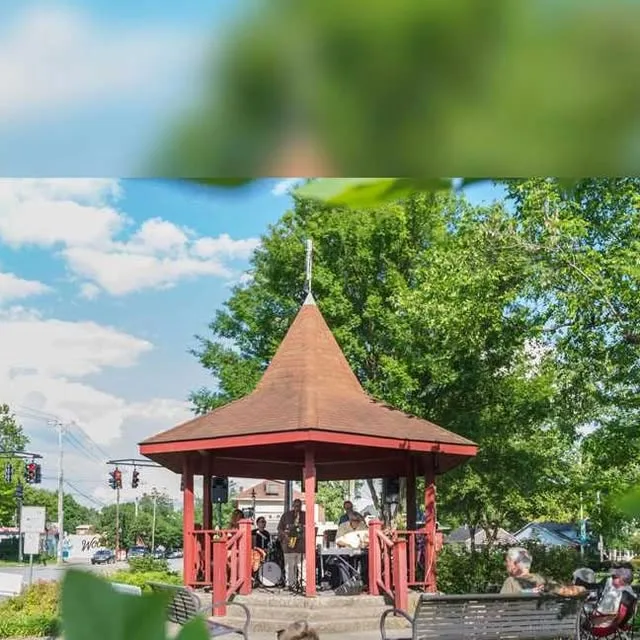 The Jerry Tolson Quartet kept everyone groovin' this past weekend at the Beechmont Summer Concert Series! We're seeing more and more folks show up for this event each Saturday, and I've thoroughly…