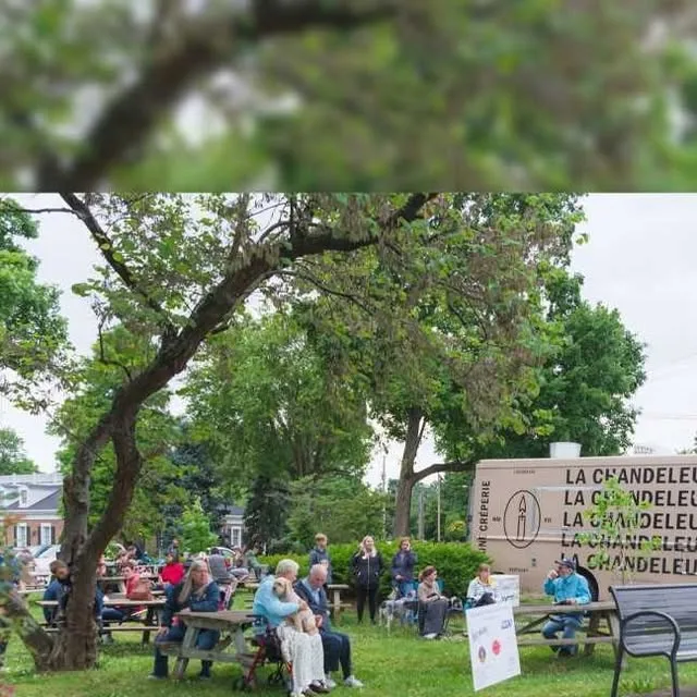 These Beechmont concerts just keep getting better! This past Saturday, @majikjack1147  rocked the gazebo, and @la_chandeleur served up some delicious food. 

There are four more concerts scheduled…