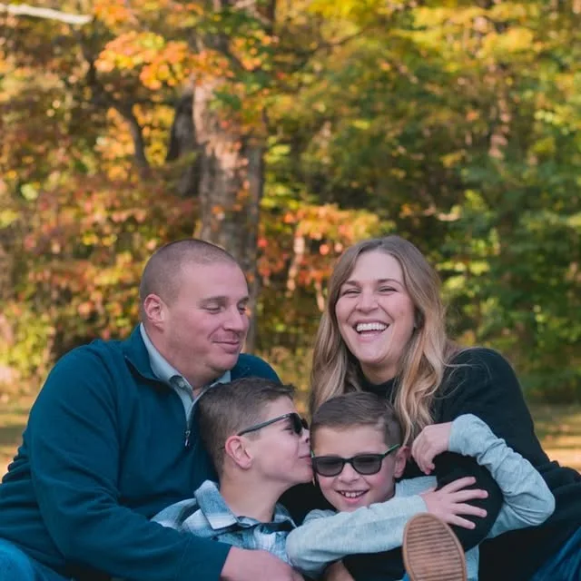 Happy Fall, Y'all!! 🍂🧡 This family was so full of energy and love, we had a blast capturing these shots. I still have some spots available for my Autumn and Holiday mini session dates, click the…