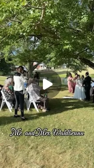 Congratulations to Mr. and Mrs. Waldbrunn!! Your wedding day was picture perfect from start to finish, we had so much fun celebrating with you all! Enjoy your sneak peek! ❤️ 

Venue:…