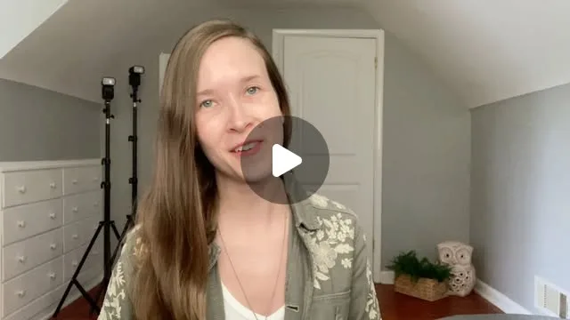 Let’s talk about candid photos! 📸

So many people tell me they prefer that style of photography, and that they desperately want more genuine, un-posed photos of themselves and their family to…