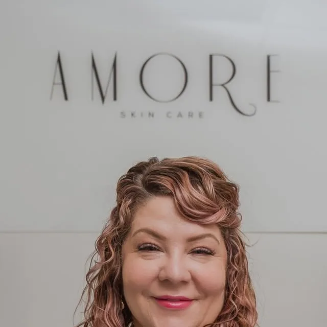 Some shots from a recent headshot/branding session with the lovely Honey of @amore.skin.care 😍

If you're looking for a skin care expert, or are just in need of some pampering, be sure to pay her a…