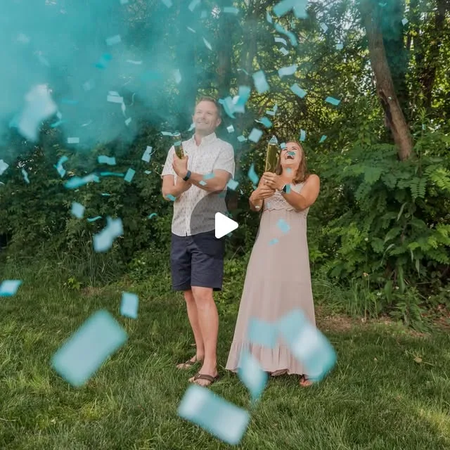 I'm going to have another nephew to take too many photos of soon!! @lisa_popson5  and @bpopson16 are having a boy!! 💙🎉
.
.
.
.
.
#louisvillephotographer #laurachristinephotography…