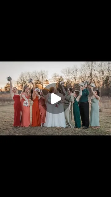 I delivered @hones_nicole and @juliahodge22’s wedding gallery! It was a perfect day with wonderful people and beautiful moments🥰📸

Venue: @riversedgeeventsandrentals
Hair:…