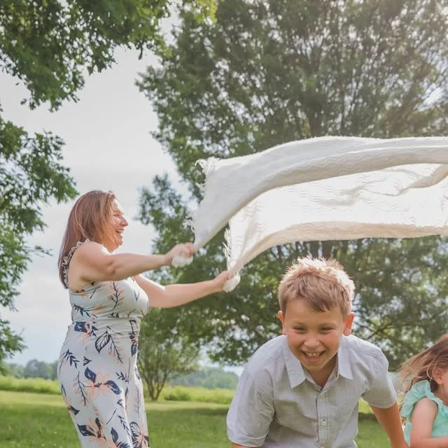 ❤️ Help me raise money for @nortonchildrens Hospital and score the perfect Mother's Day gift at the same time! I'm always looking for ways to give back to the community, so I'm very excited for this…
