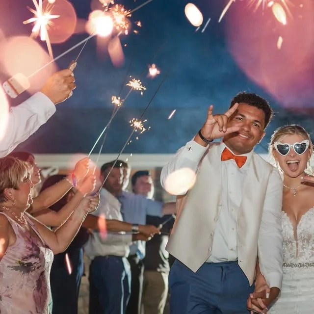 Congratulations, Mr. and Mrs. Lovelace!! It’s time for your sneak peek!! 🤩📸💍

The summer heat didn't stop anyone from having a blast at this wedding! Plus I got to work with the absolute DREAM…