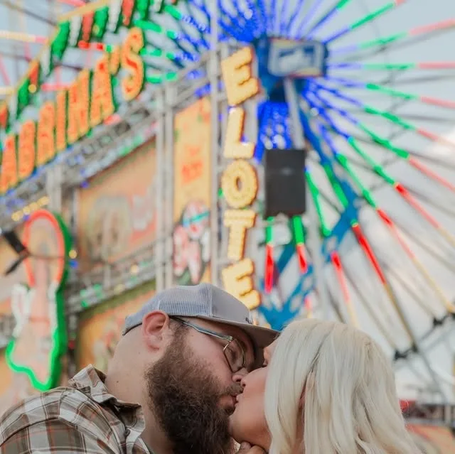 I. AM. OBSESSED. 🤩 Michaela and Mikey's Kentucky State Fair engagement session was perfection!! I'm so happy for these two cuties! 
.
.
.
.
#louisvilleweddingphotographer…