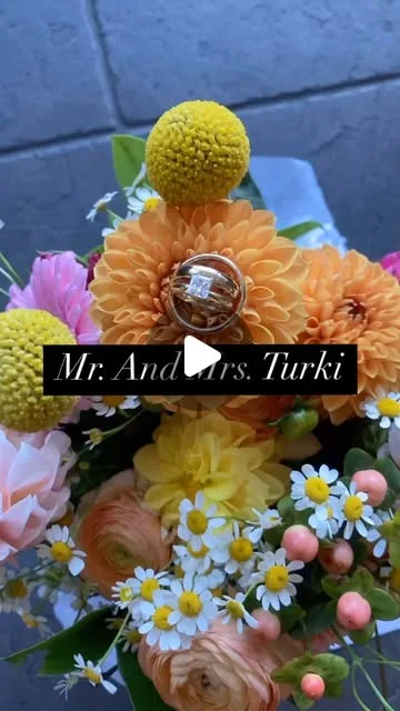Congratulations to Mr. and Mrs. Turki! 🎉🥰 Here’s a little behind the scenes peek at your wedding day. Can’t wait to show you the sneak peeks soon!! 
.
.
#louisvilleweddingphotographer…