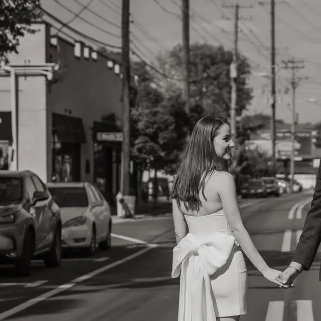 🗣The key to any good relationship is communication, and that's also true with your photographer! 🗣 

You should definitely chat before your session or wedding day to discuss your vision for the…