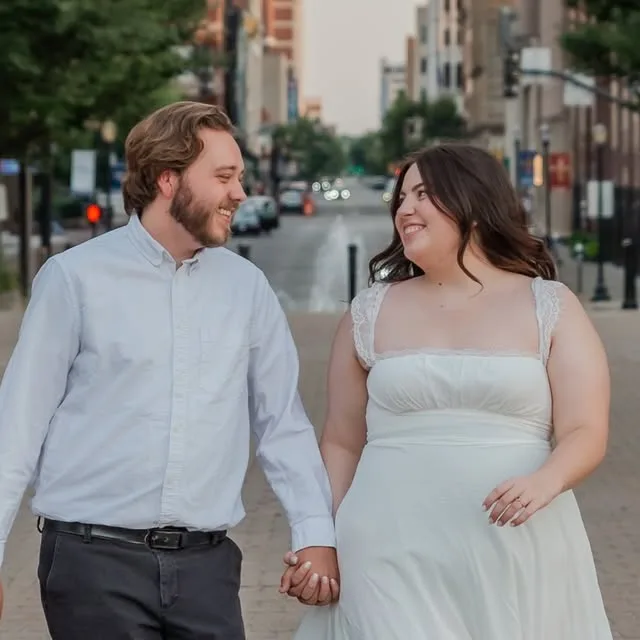 I love a good downtown engagement session! Just a few more months until Natalie and Caden's wedding day! 🥰👏
.
.
.
.
 #louisvilleweddingphotographer #midwestweddingphotographer…