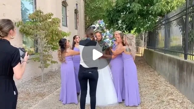Bridesmaids, besties, and a whole lot of beauty! 💕 We had so much fun capturing this bride and her girls looking absolutely stunning (and having the best time doing it)! From glam shots to goofy…