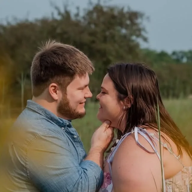 It’s Rachel and Topher’s wedding day!! I can’t wait to capture all the magic! 🥰👏🏼 
.
.
.
.
#louisvilleweddingphotographer #kentuckyweddingphotographer #fallweddings". 