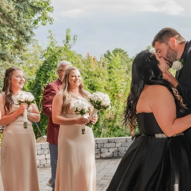 I delivered Josh and Gabby's wedding gallery! Still swooning over the magic we captured in Gatlinburg 🥰 
.
.
.
 #kentuckyweddingphotographer #midwestweddingphotographer…