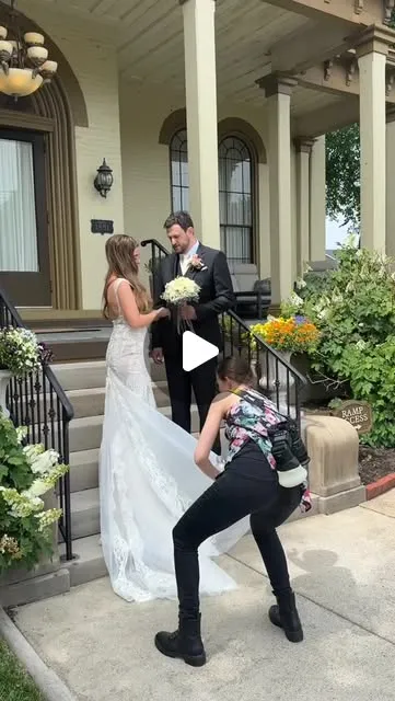 I know this reel is basically just a compilation of photographers doing photographer things. 😂

But what I’m really talking about are the moments in between all of that.

The moments where nobody…